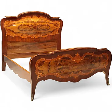 Baroque double bed in walnut and mahogany, early 20th century