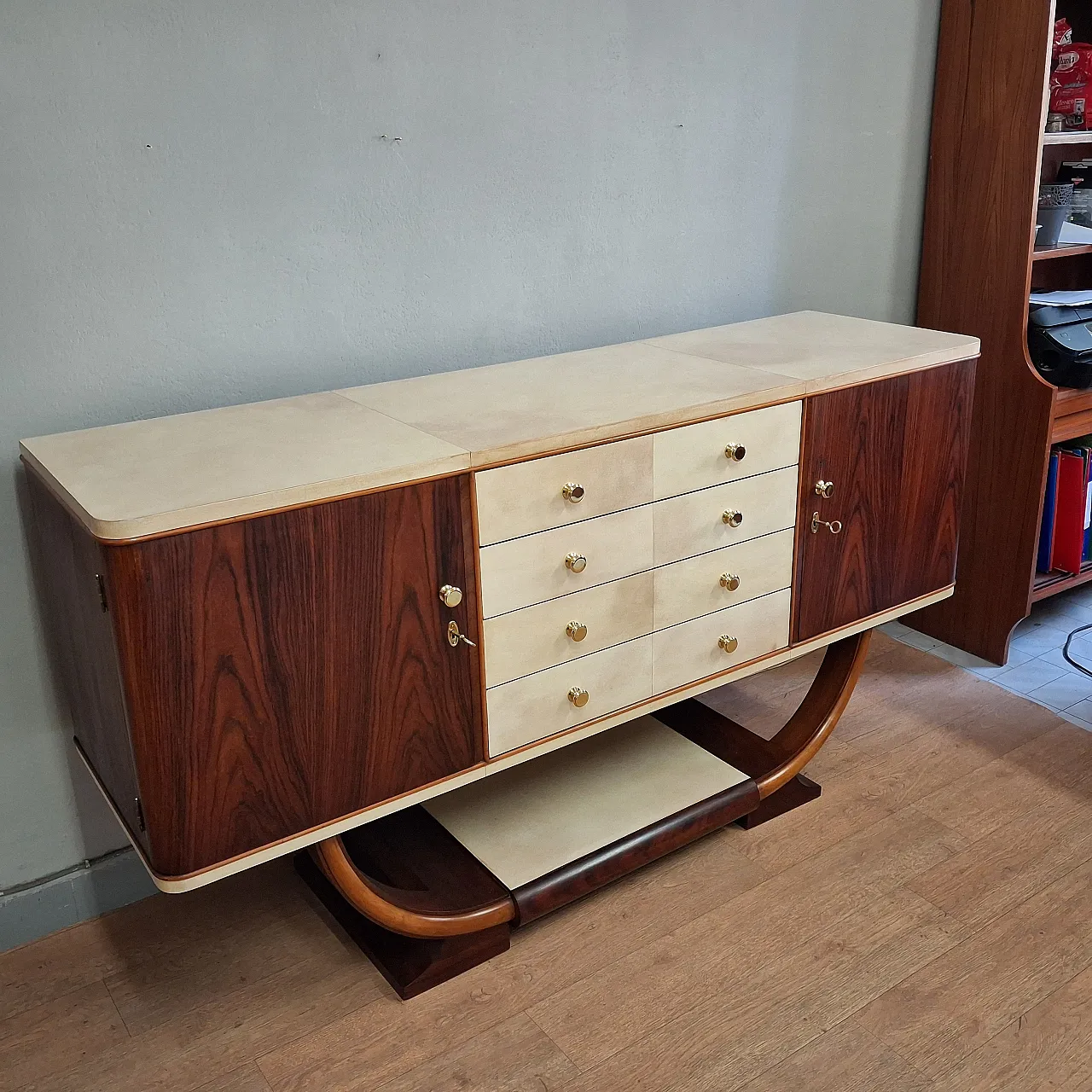 Art Deco sideboard in rosewood and parchment, original from 1930-40. 3