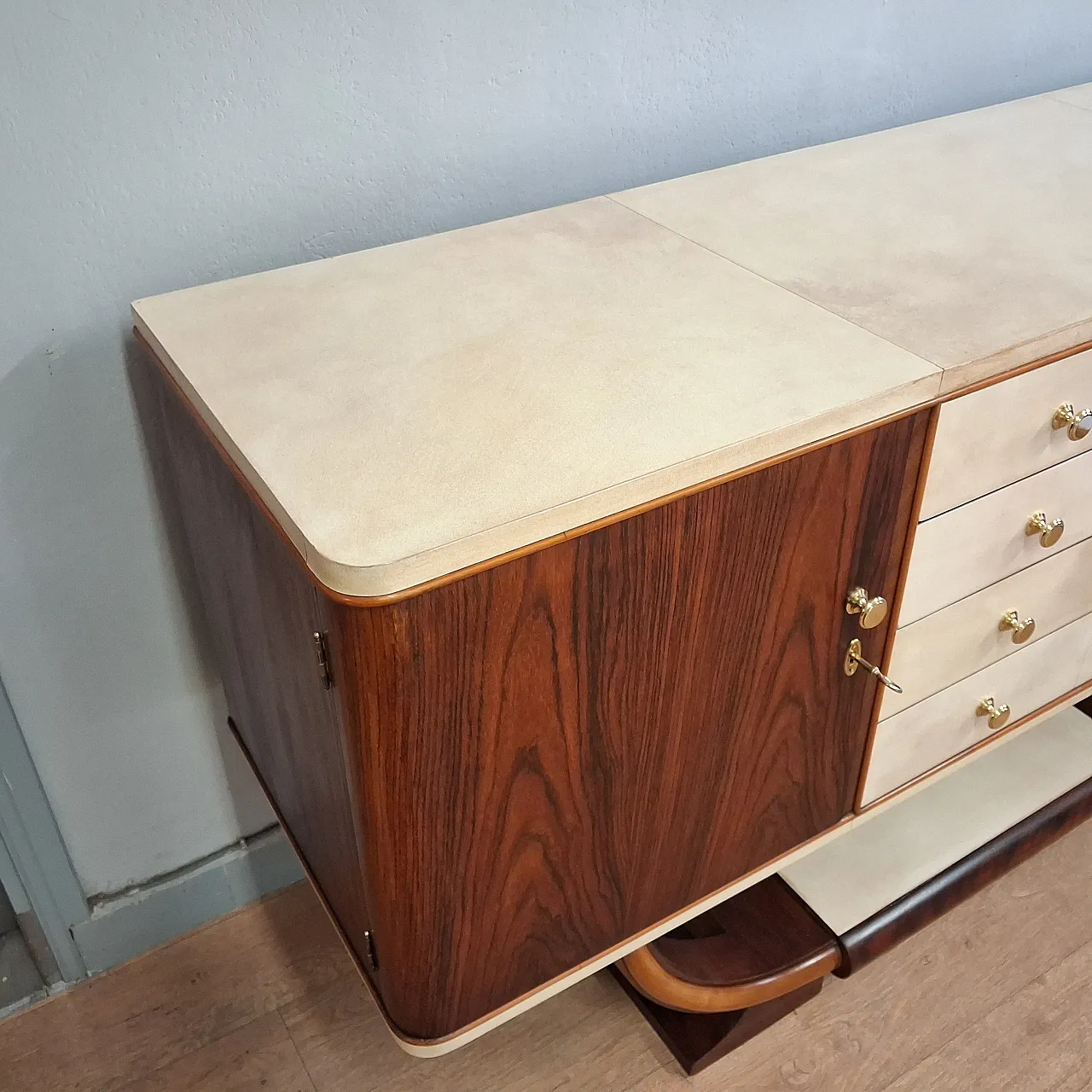 Art Deco sideboard in rosewood and parchment, original from 1930-40. 4