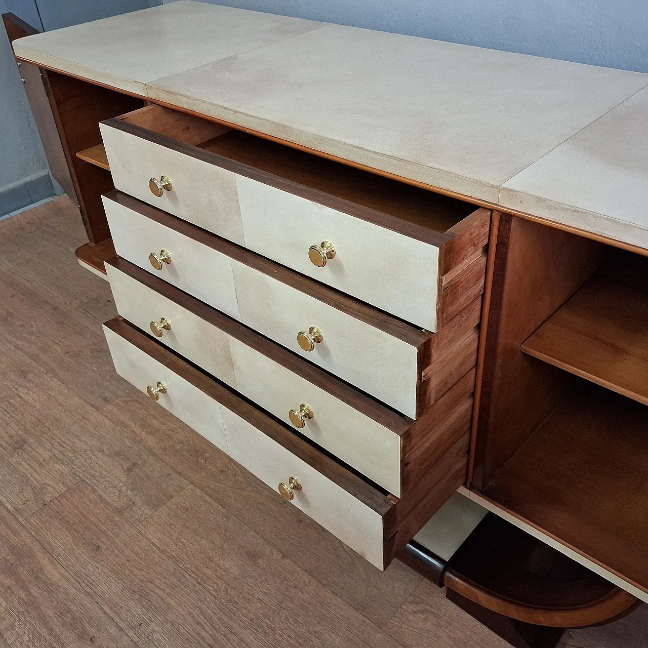 Art Deco sideboard in rosewood and parchment, original from 1930-40. 9