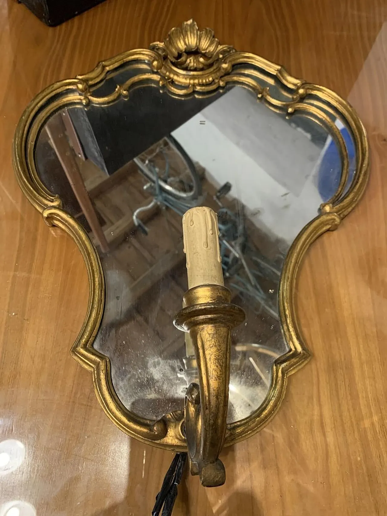 Carved wooden wall lamp with mercury mirror and gold gilding, Italy, 1960s 1