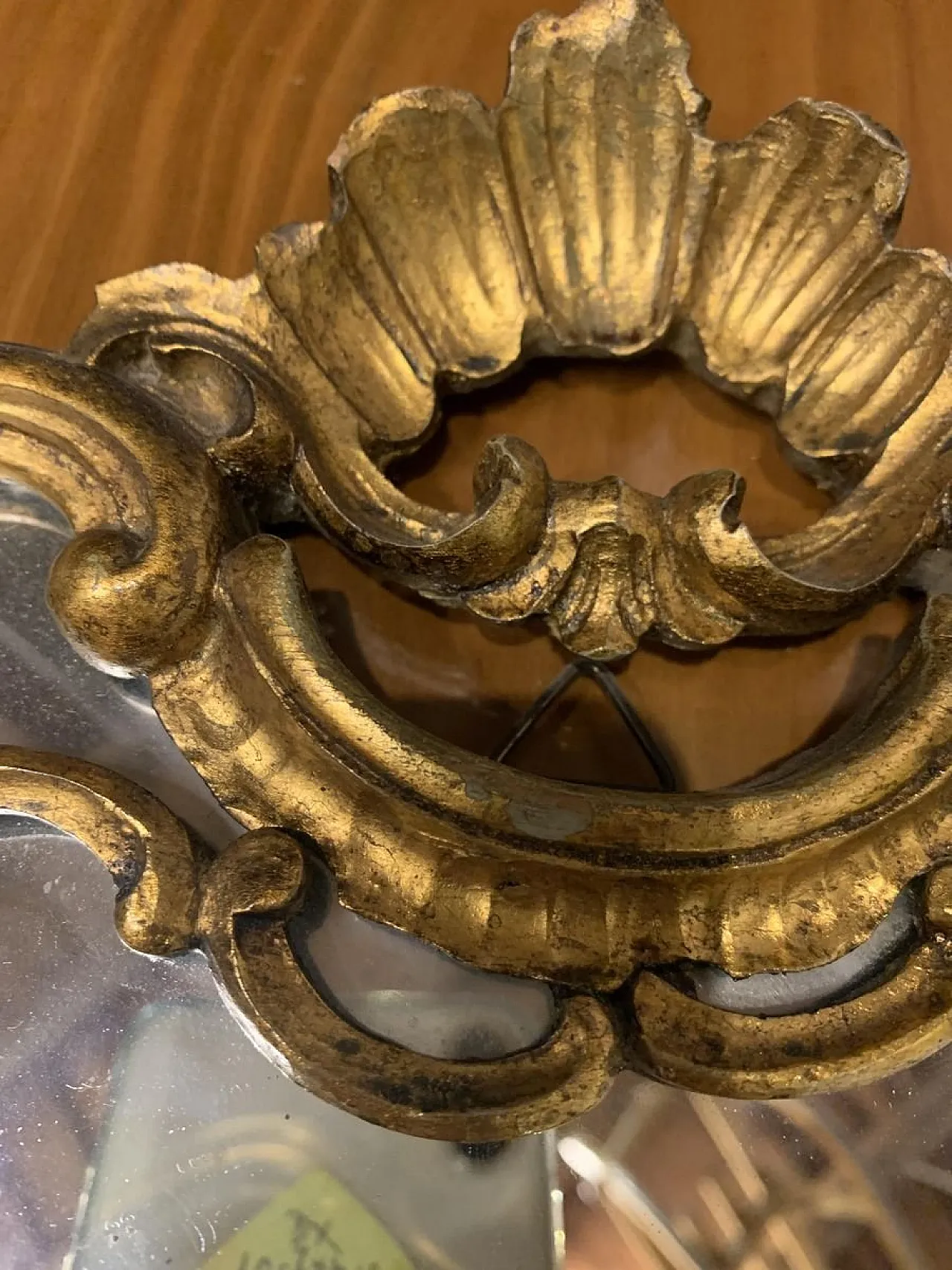 Carved wooden wall lamp with mercury mirror and gold gilding, Italy, 1960s 6