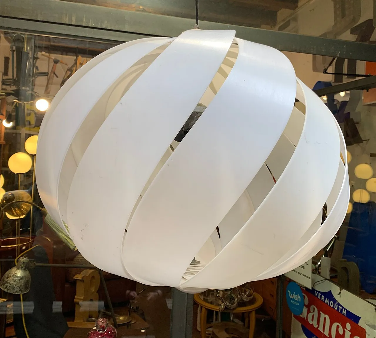 Lampada a sospensione Harvey di Carlo Porzio per Guzzini, Italia, anni '70 5