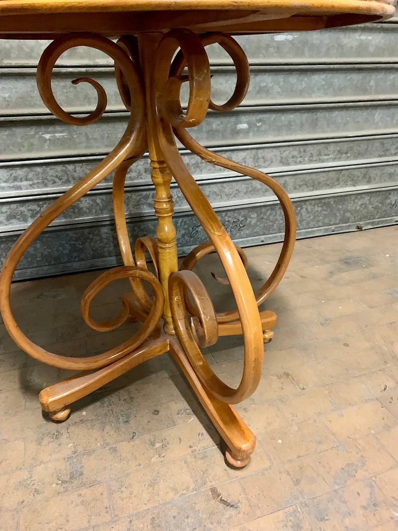 Bohemian table by Michael Thonet for Gebrüder Thonet Vienna Gmbh, late 19th century 2