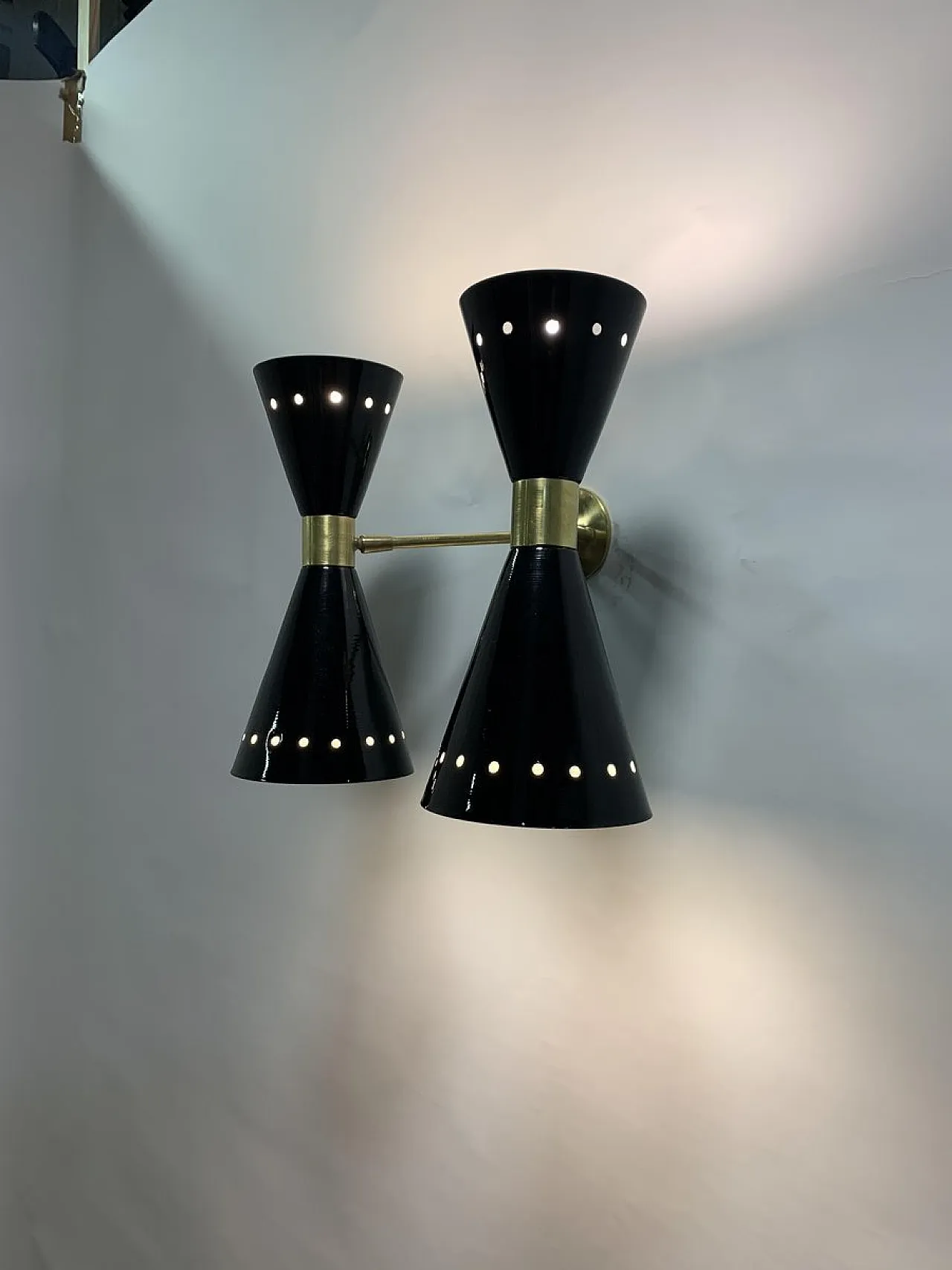 Lampada da parete Diablo in ottone, Italia, anni '50 1