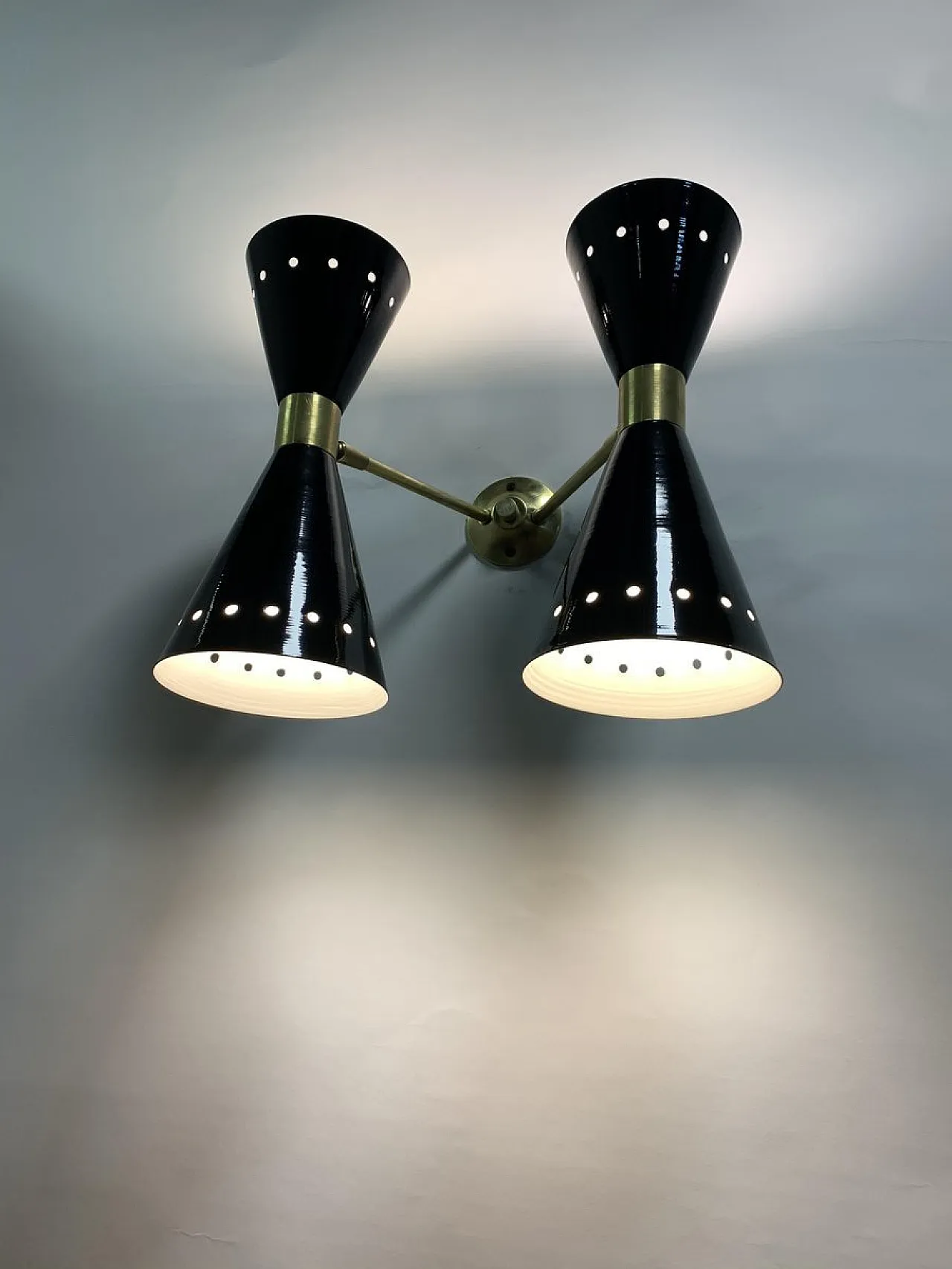 Lampada da parete Diablo in ottone, Italia, anni '50 4
