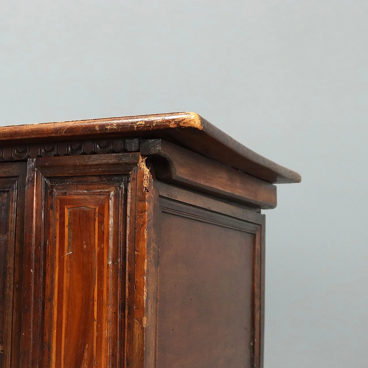 Baroque walnut chest, 18th century 8