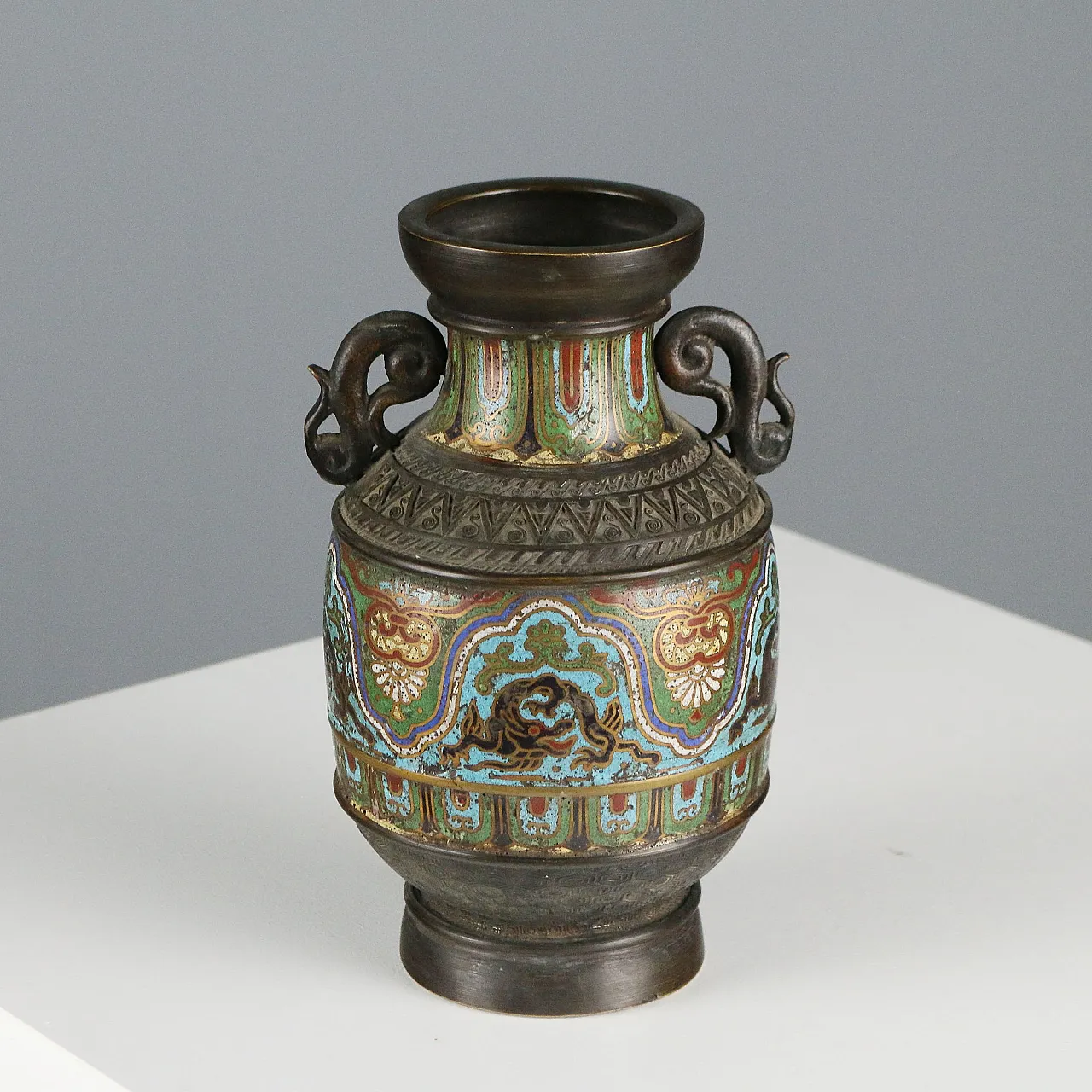 Cloisonné vase, 20th century 3