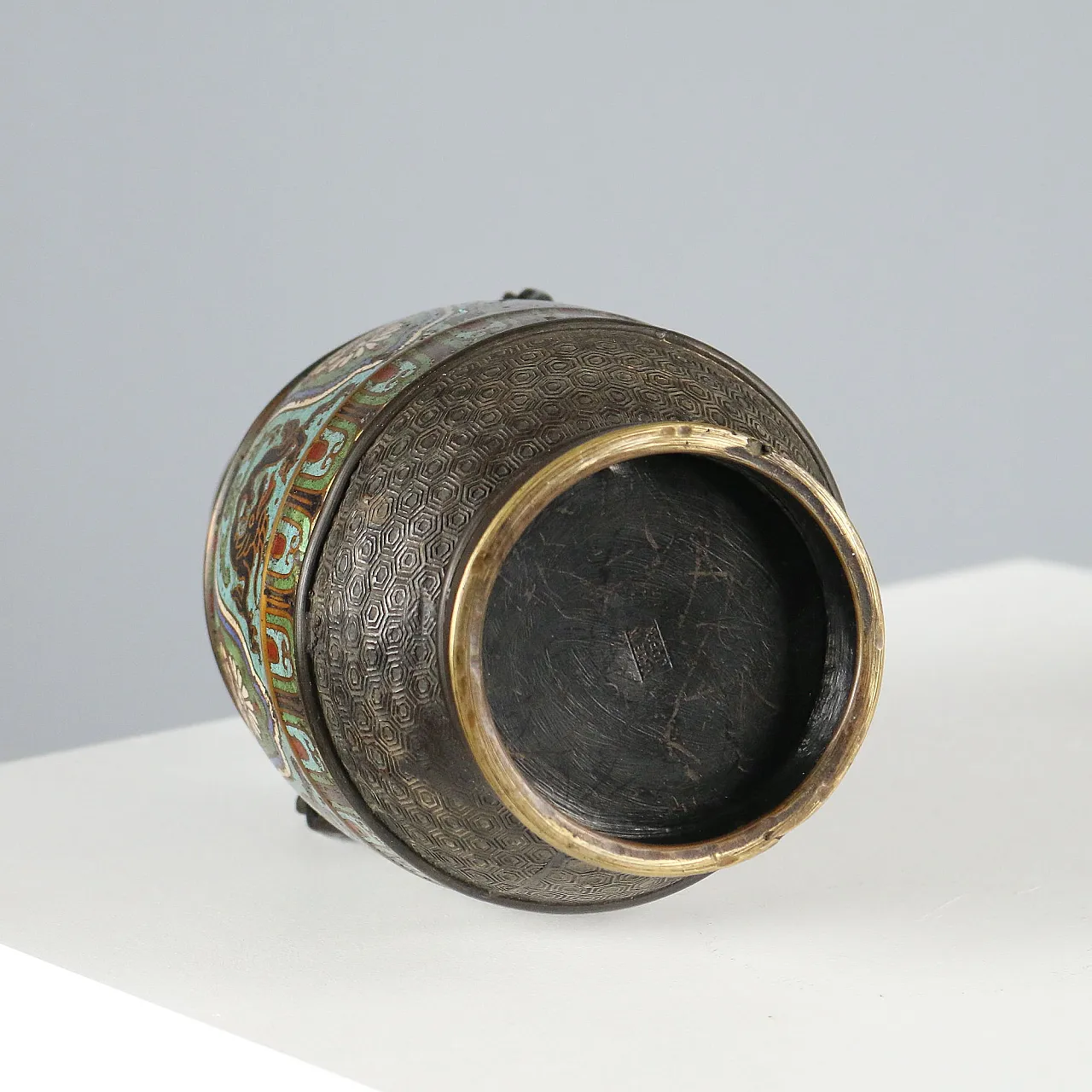 Cloisonné vase, 20th century 9
