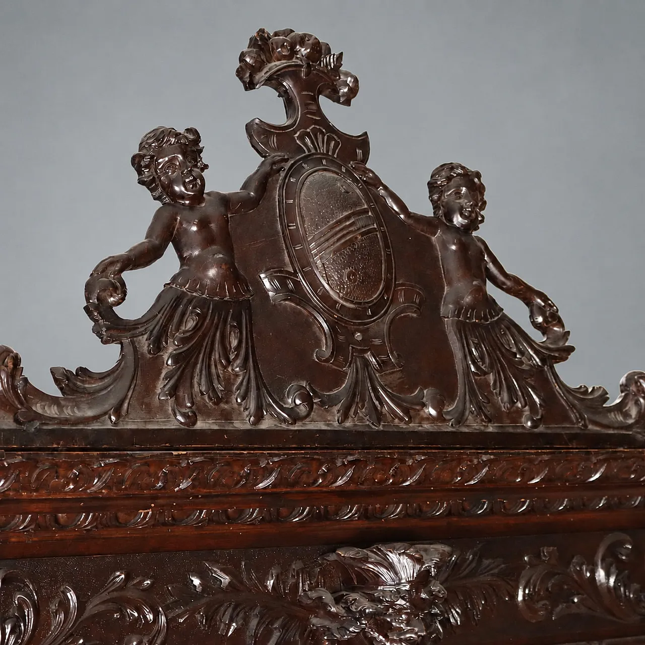 Neo-Baroque sideboard in carved walnut, 19th century 4