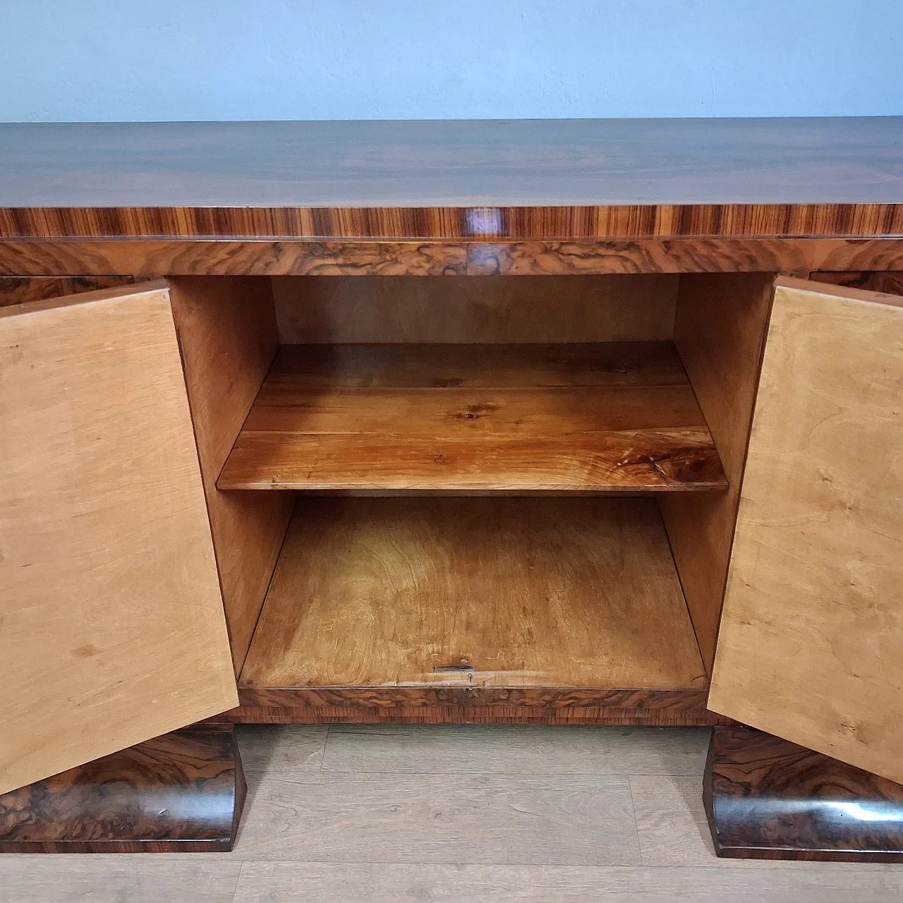 Beautiful Art Deco sideboard in walnut and briar root, original from 1930-40 9