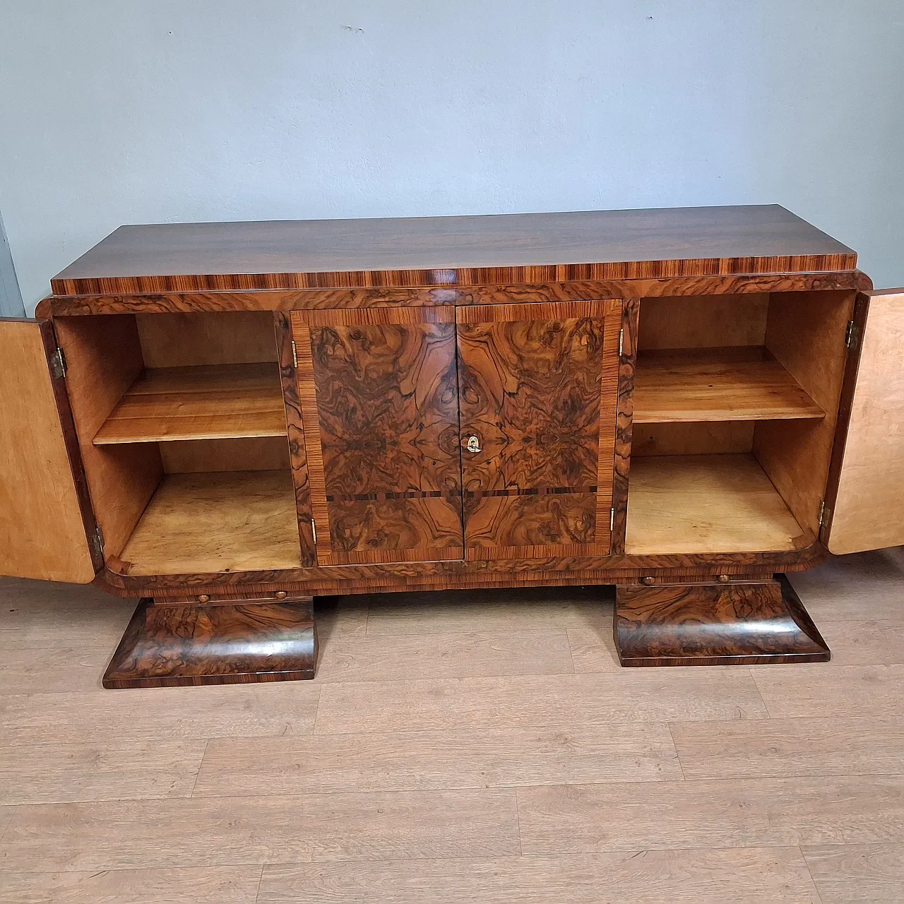 Beautiful Art Deco sideboard in walnut and briar root, original from 1930-40 10