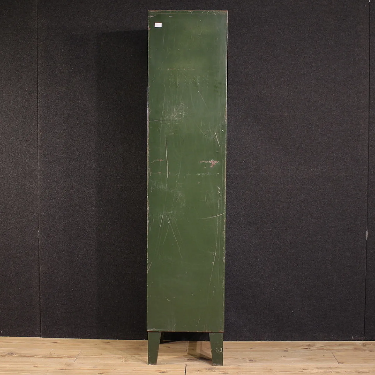 Italian cabinet in green lacquered metal, 70s 5