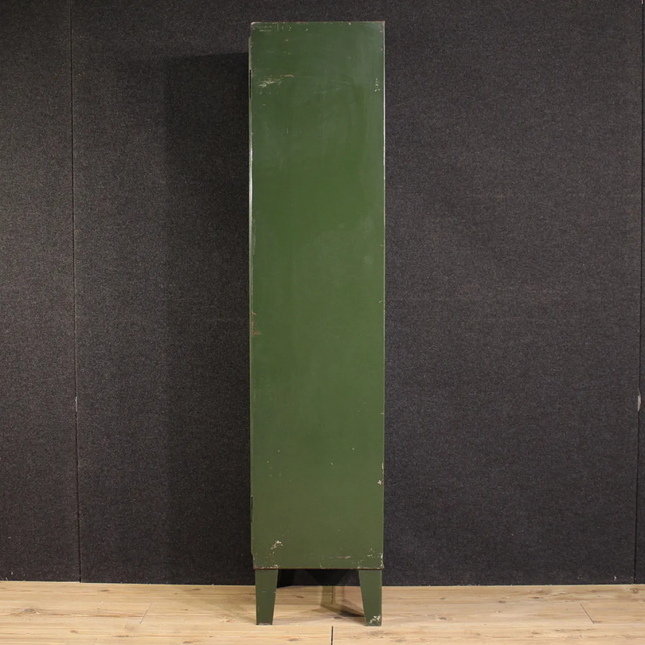 Italian cabinet in green lacquered metal, 70s 6