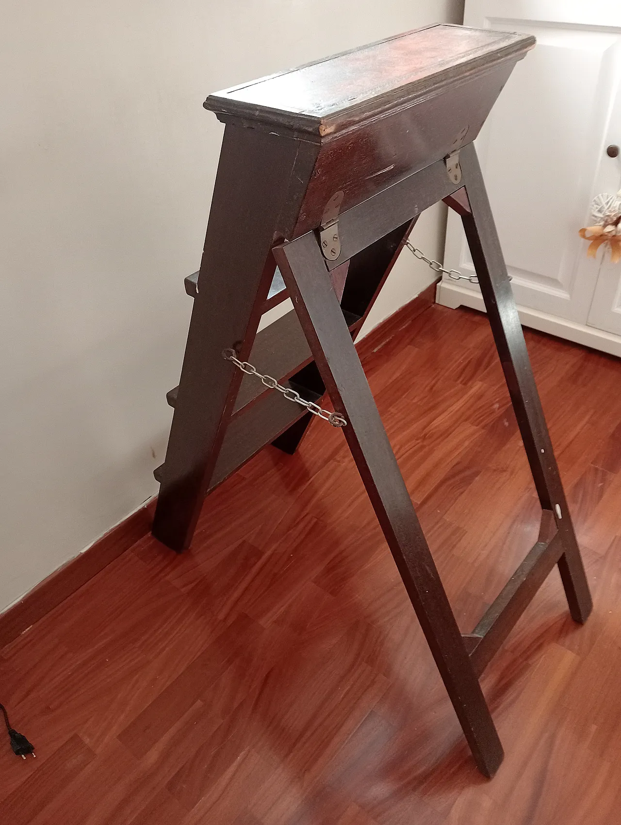 Mahogany Folding Library Ladder Victorian Style, 90s 9