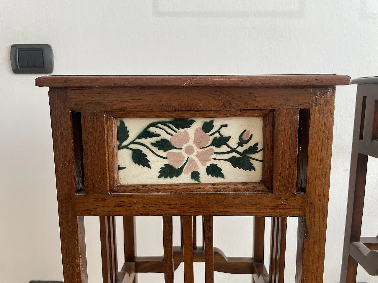 Wooden and ceramic flowerpot stands, 30s 6