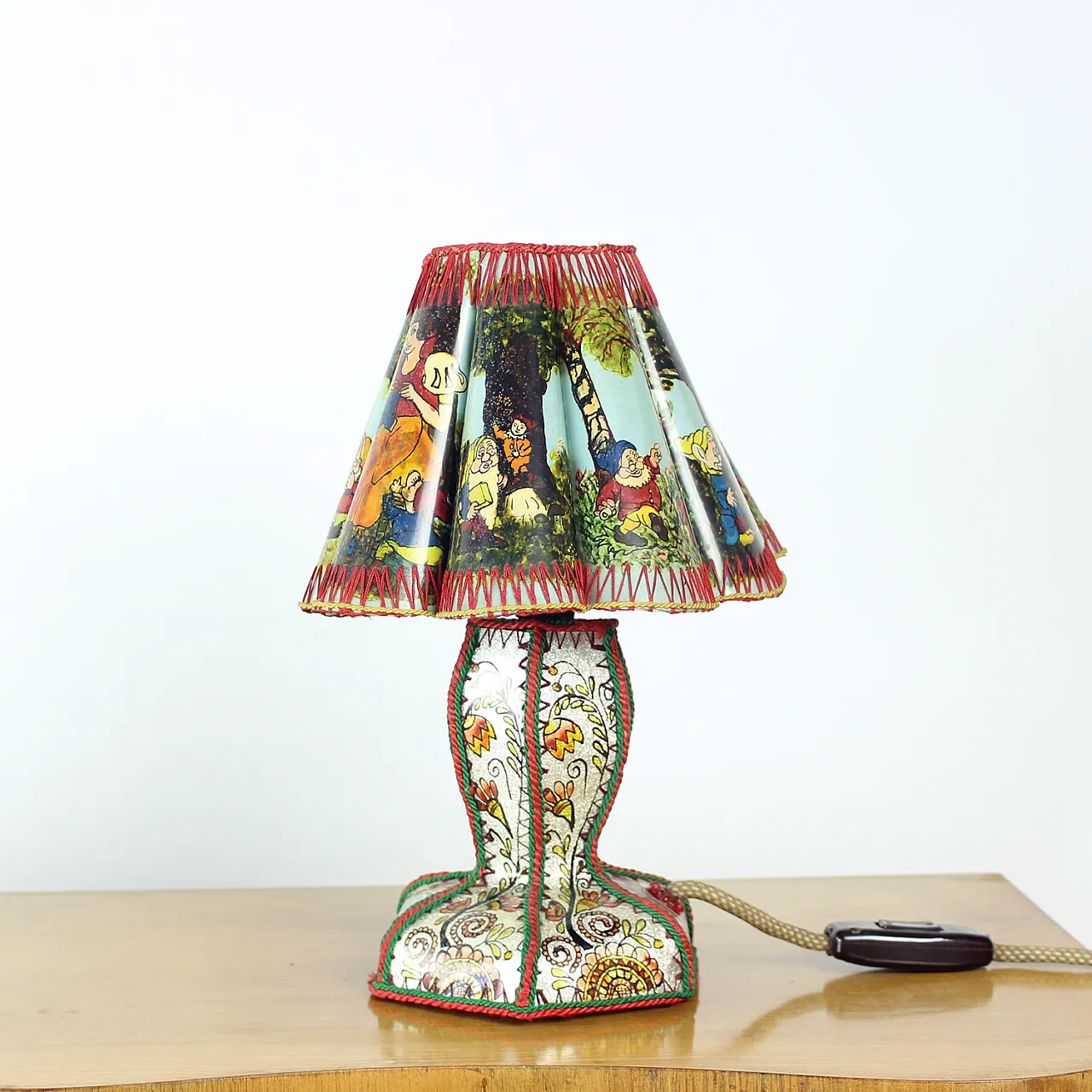 Mid Century Snow White And Seven Dwarfs Children’s Table Lamp, 50s 2
