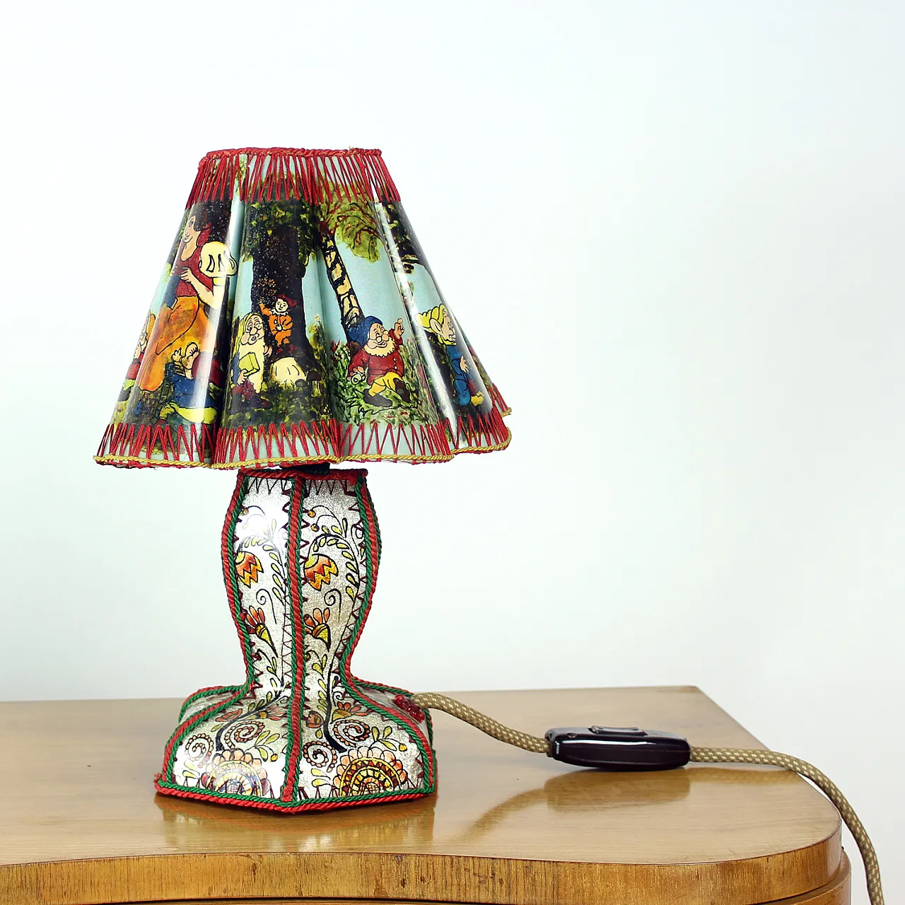 Mid Century Snow White And Seven Dwarfs Children’s Table Lamp, 50s 3