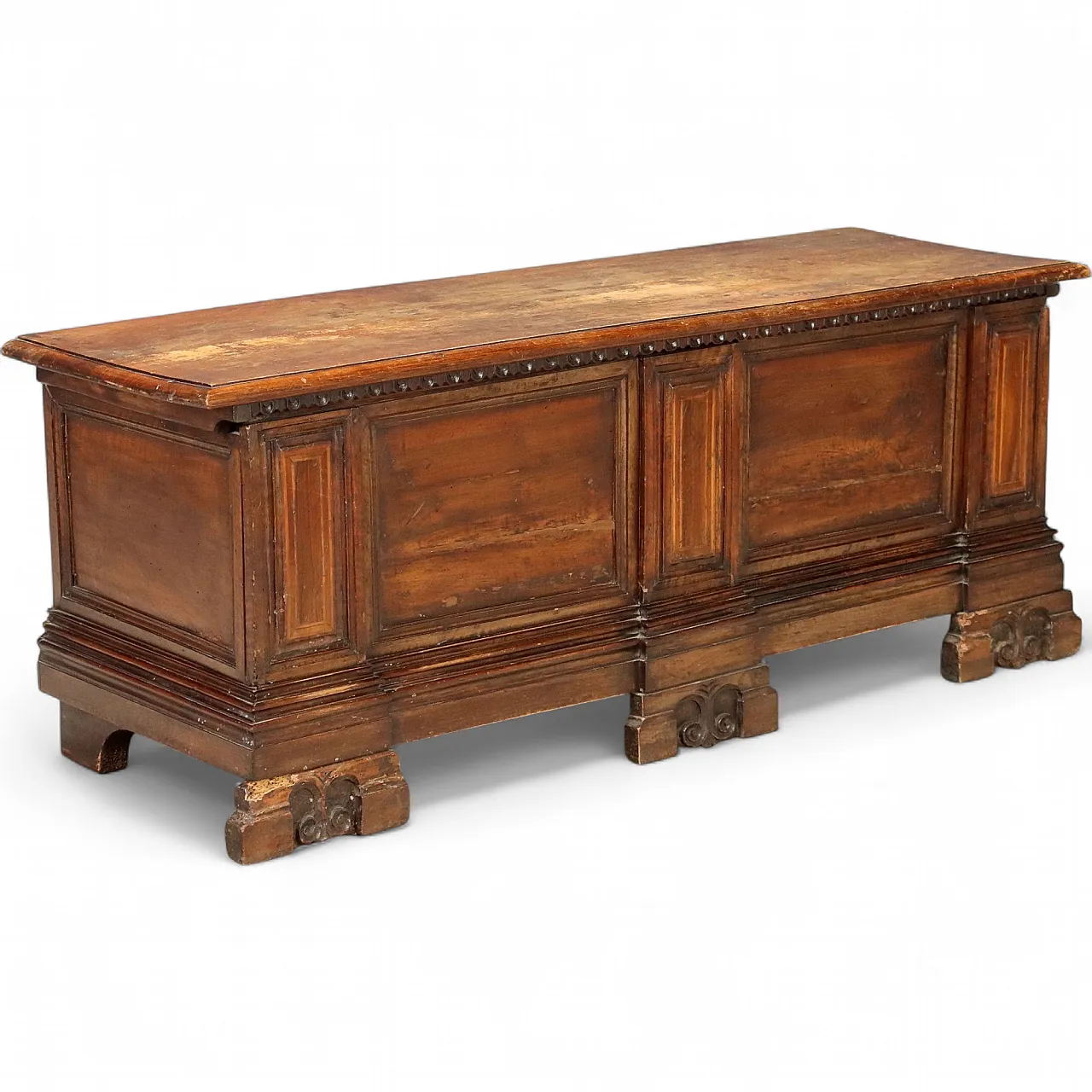 Baroque walnut chest, 18th century 11