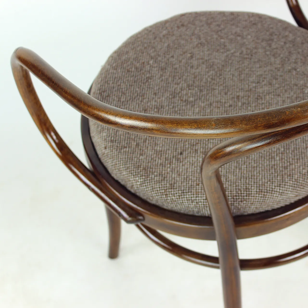 August Thonet No. 30 Bentwood Armchair For Ton, 50s 5
