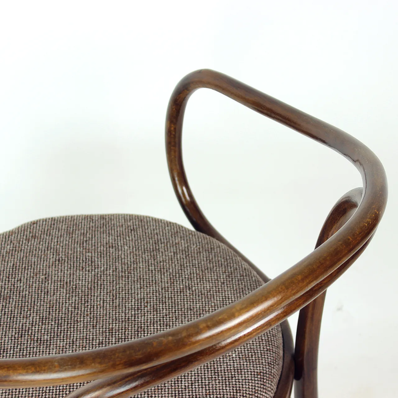 August Thonet No. 30 Bentwood Armchair For Ton, 50s 6