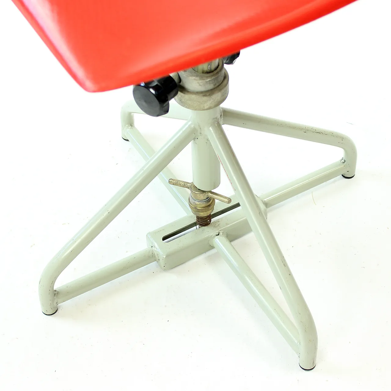 Red Chair By Miroslav Navratil For Vertex, 1960s 13