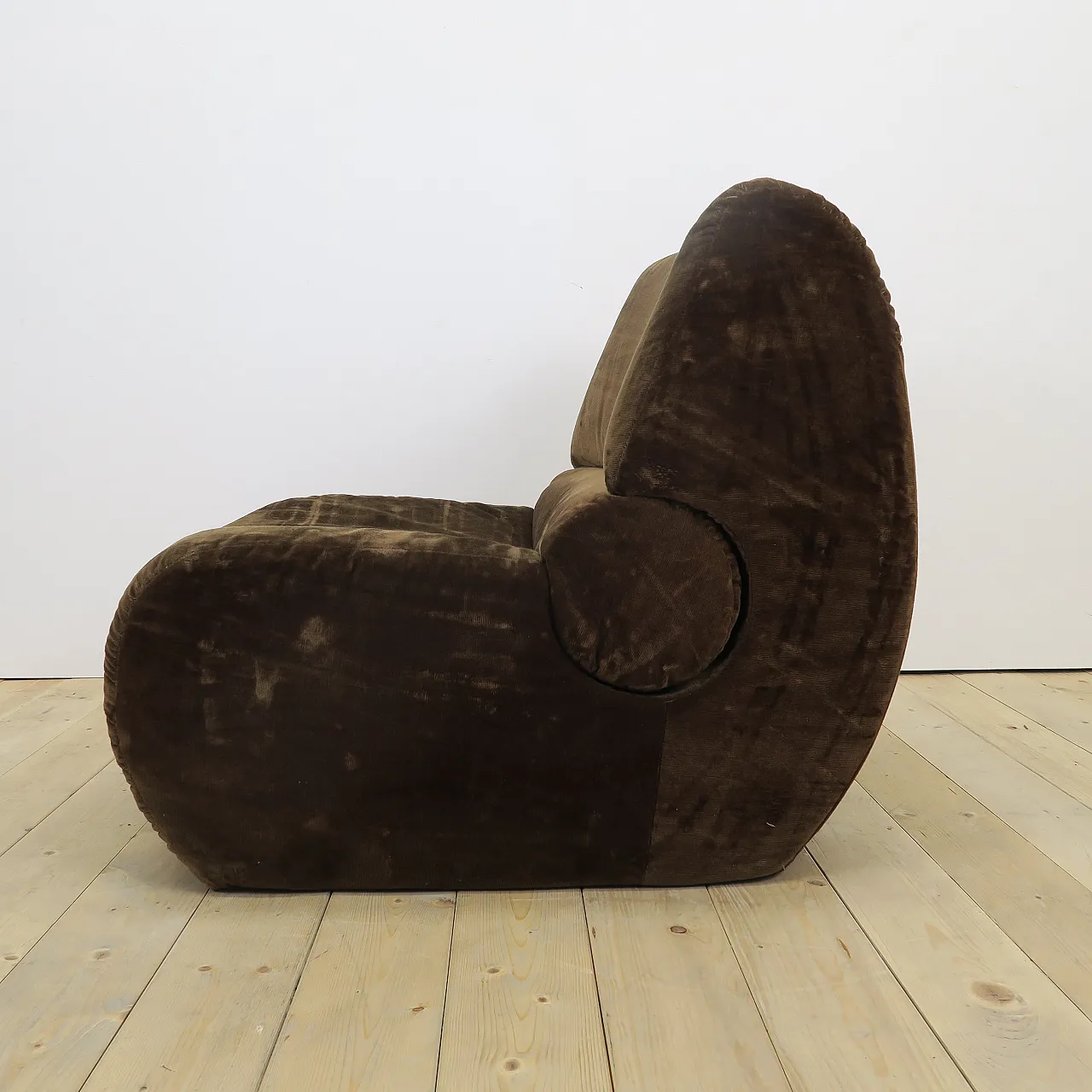 Brown velvet lounge chair, 1970s 4