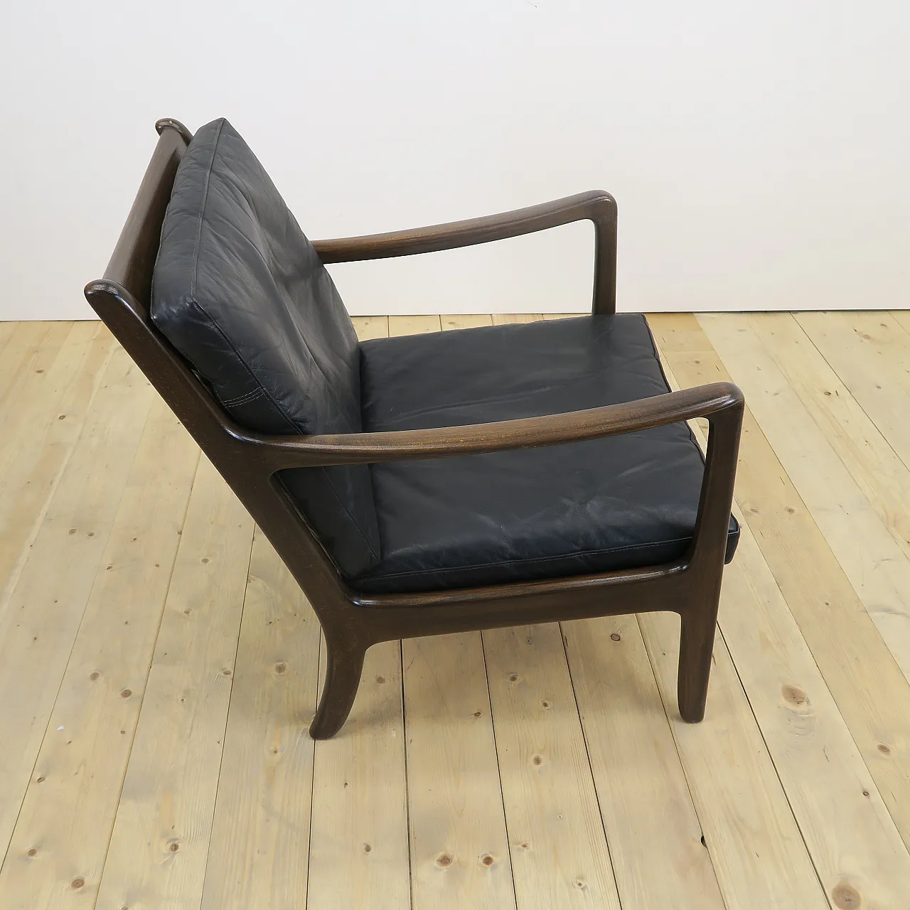 Mid-Century Scandinavian teak and leather armchair, 1960s 6