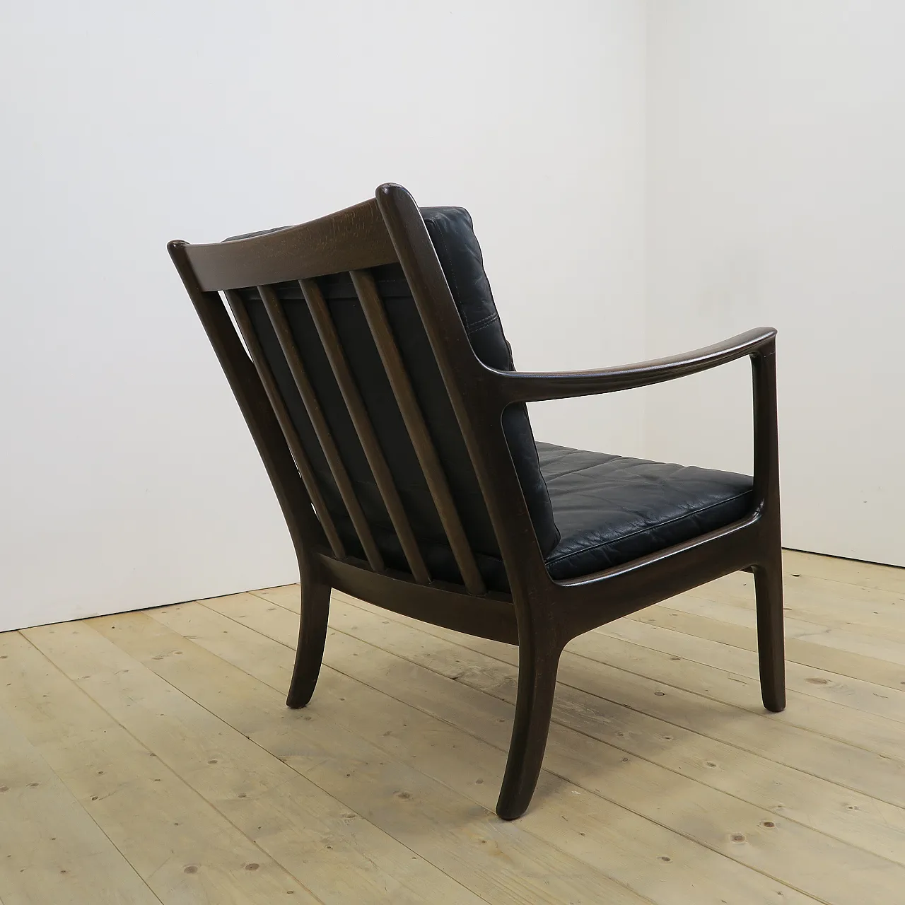 Mid-Century Scandinavian teak and leather armchair, 1960s 7