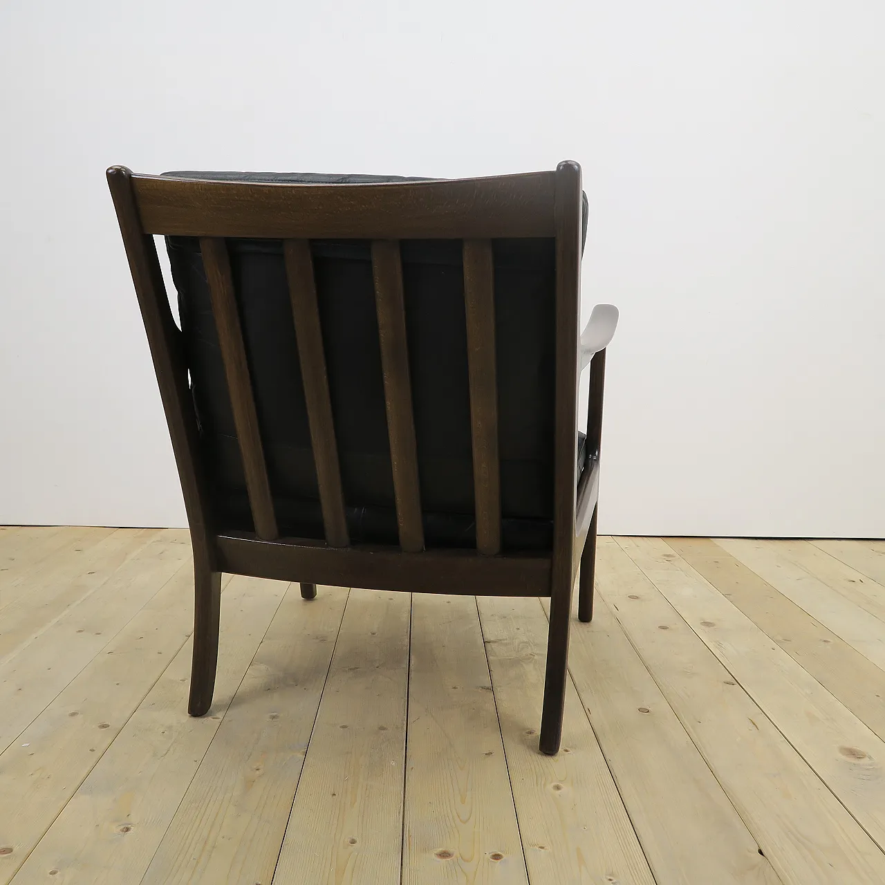 Mid-Century Scandinavian teak and leather armchair, 1960s 8