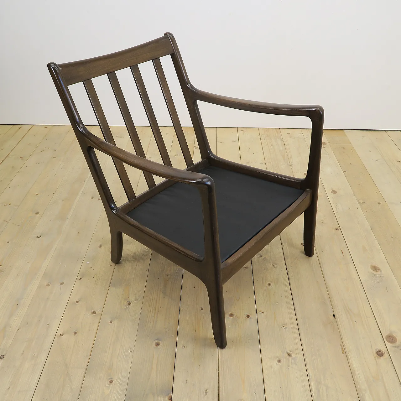 Mid-Century Scandinavian teak and leather armchair, 1960s 11