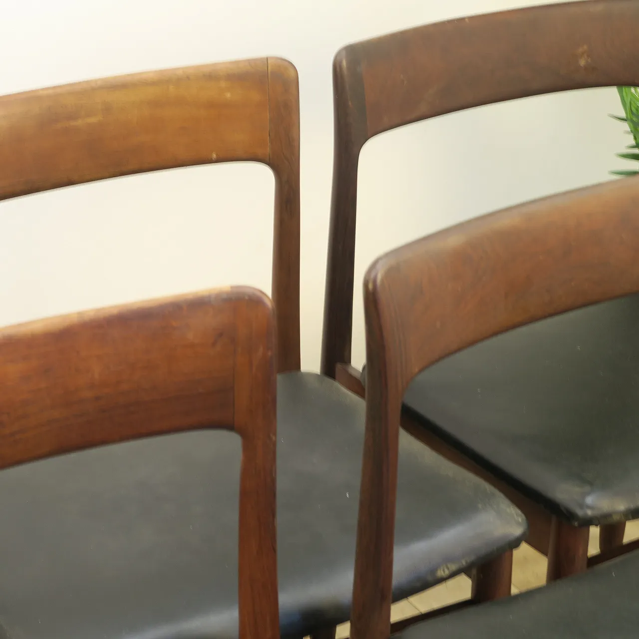 6 Nørgaard Møbelfabrik chairs, rosewood and leather, 1960s 3