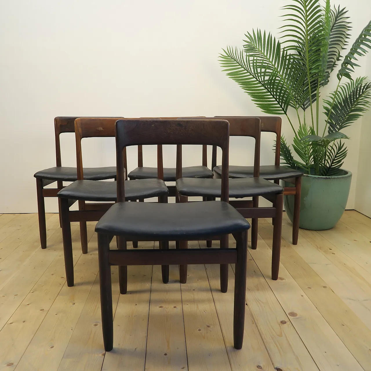 6 Nørgaard Møbelfabrik chairs, rosewood and leather, 1960s 8
