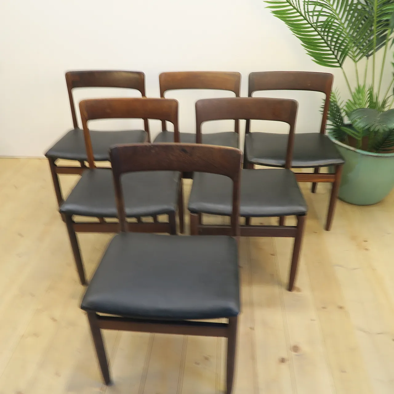 6 Nørgaard Møbelfabrik chairs, rosewood and leather, 1960s 9