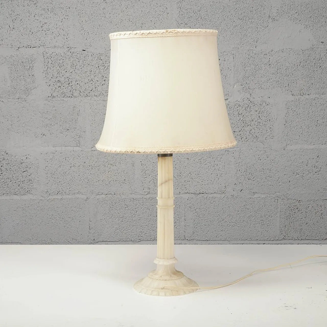 Lamp with alabaster base, 20th century 2