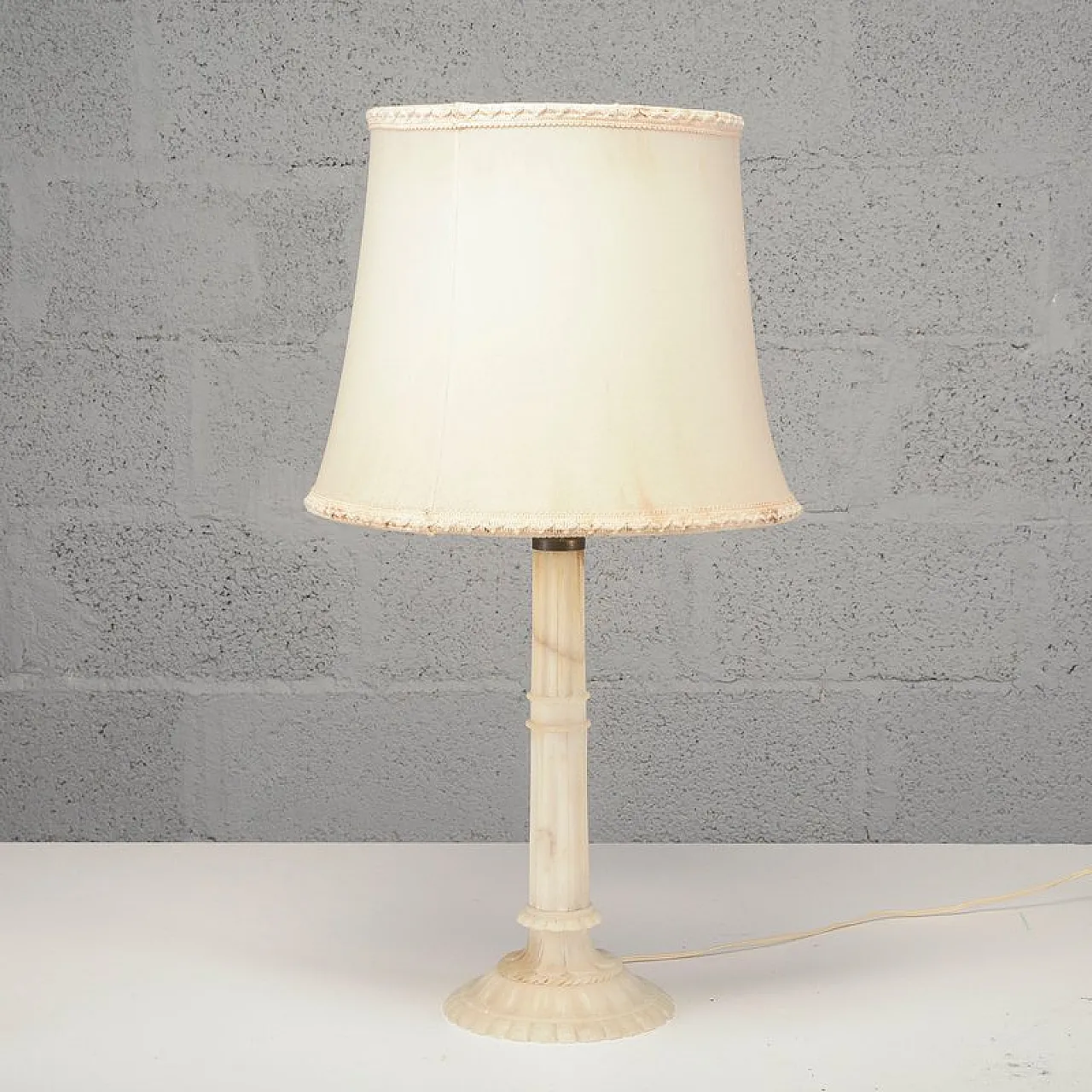 Lamp with alabaster base, 20th century 4