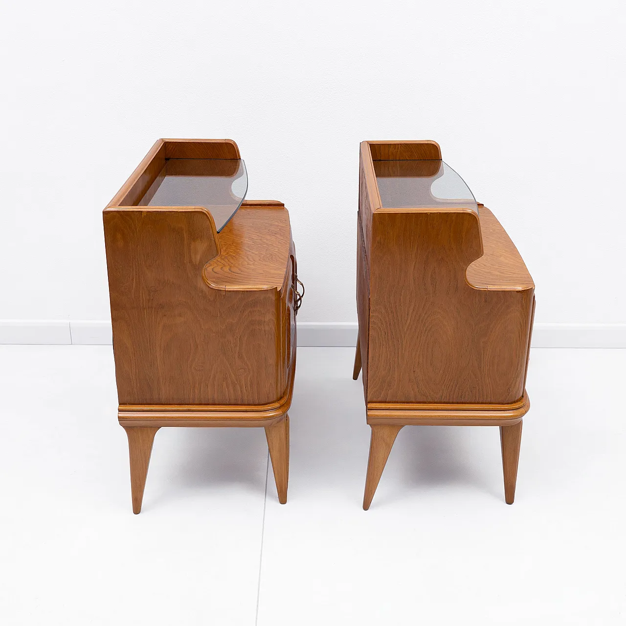 Pair of Italian ash wood bedside tables, 1950s 2