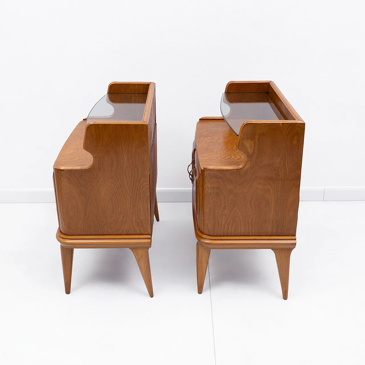 Pair of Italian ash wood bedside tables, 1950s 4