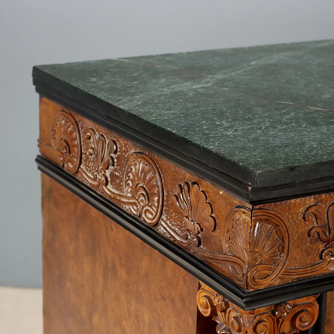 Walnut and burl chest of drawers with marble top, mid-20th century 5