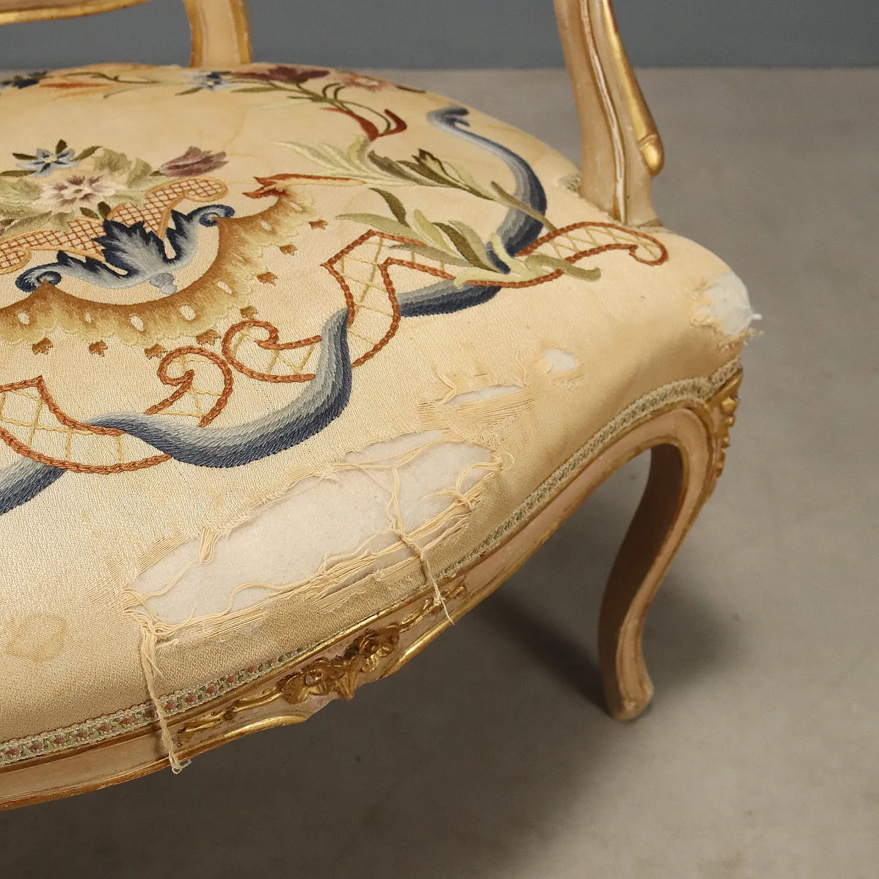 Pair of Baroque-style armchairs, 19th century 8