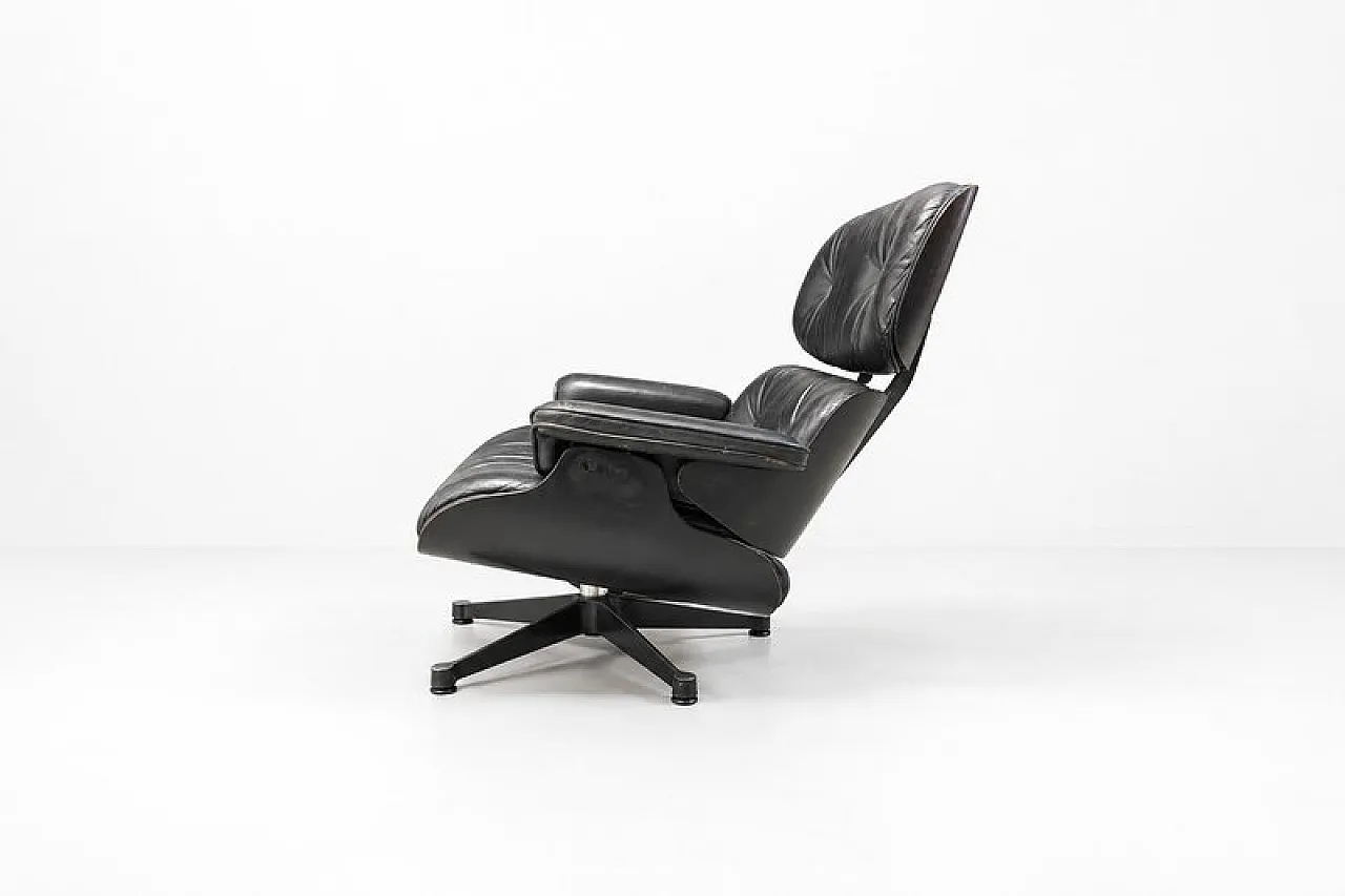 Lounge chair with ottoman by Charles Eames for Vitra, 20th century 4