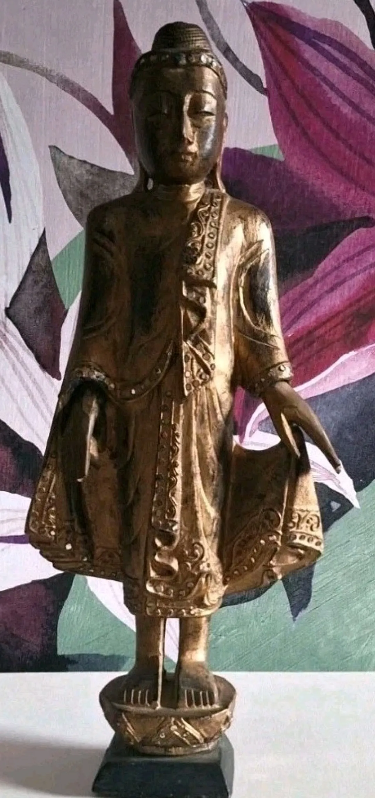Antique Mandalay Buddha in gilded wood, Burma 19th Century 17