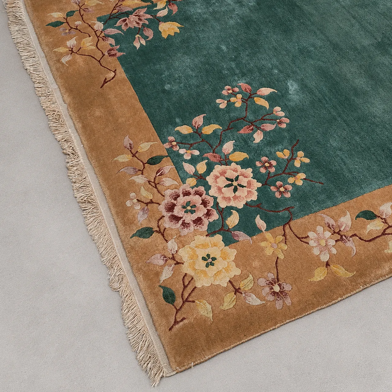 Nichols Decò Cinese green carpet with flowers, 1920s 2