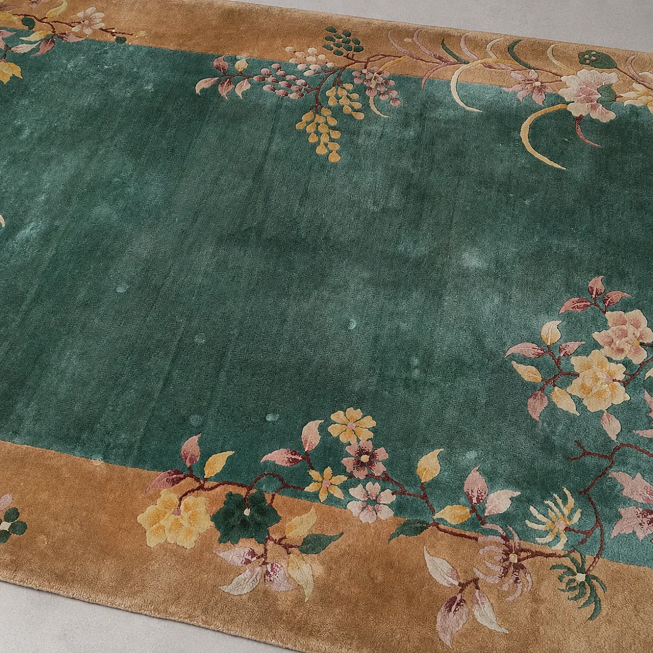 Nichols Decò Cinese green carpet with flowers, 1920s 3