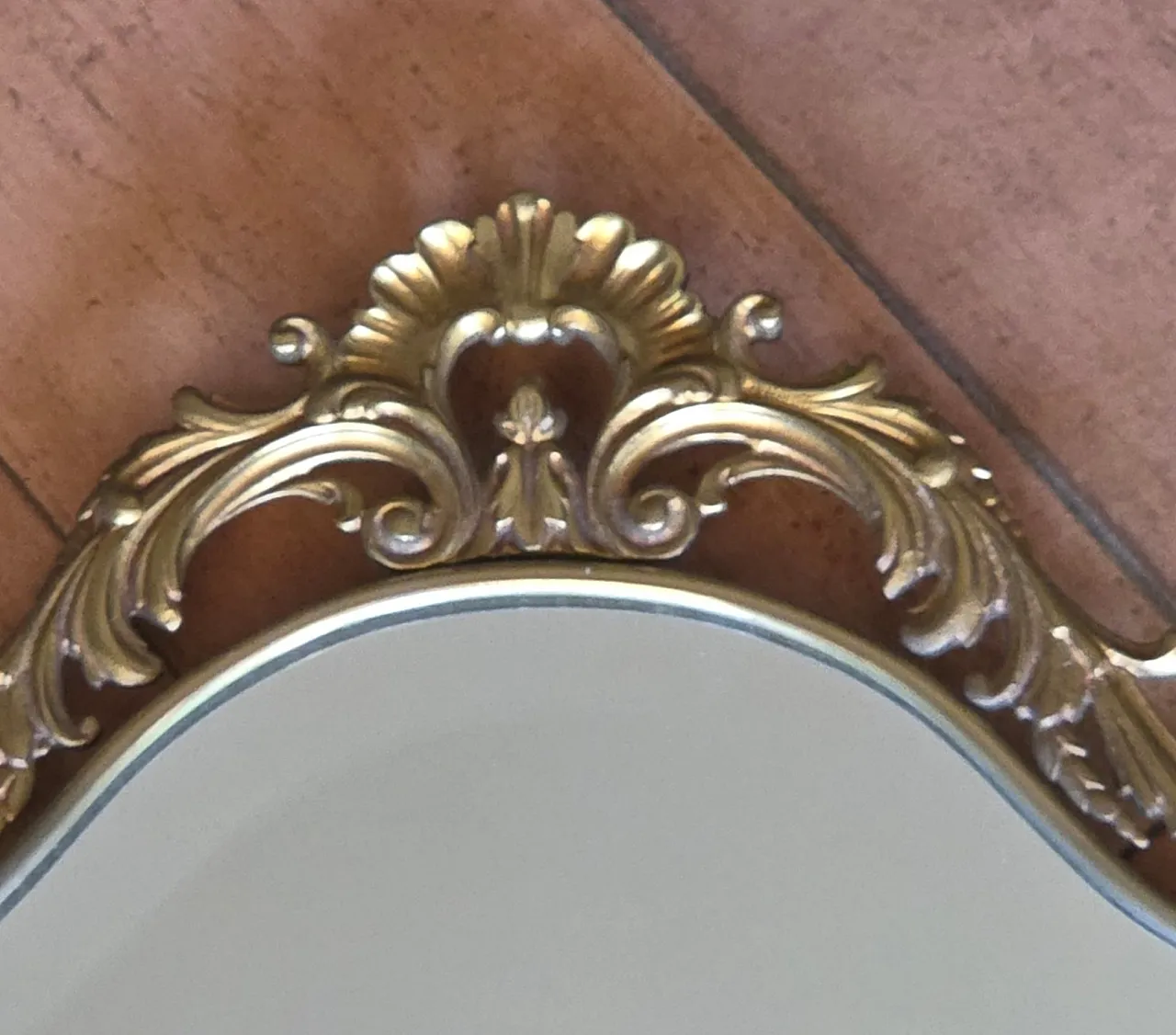 Specchio a muro con cornice in ottone, anni '70 8