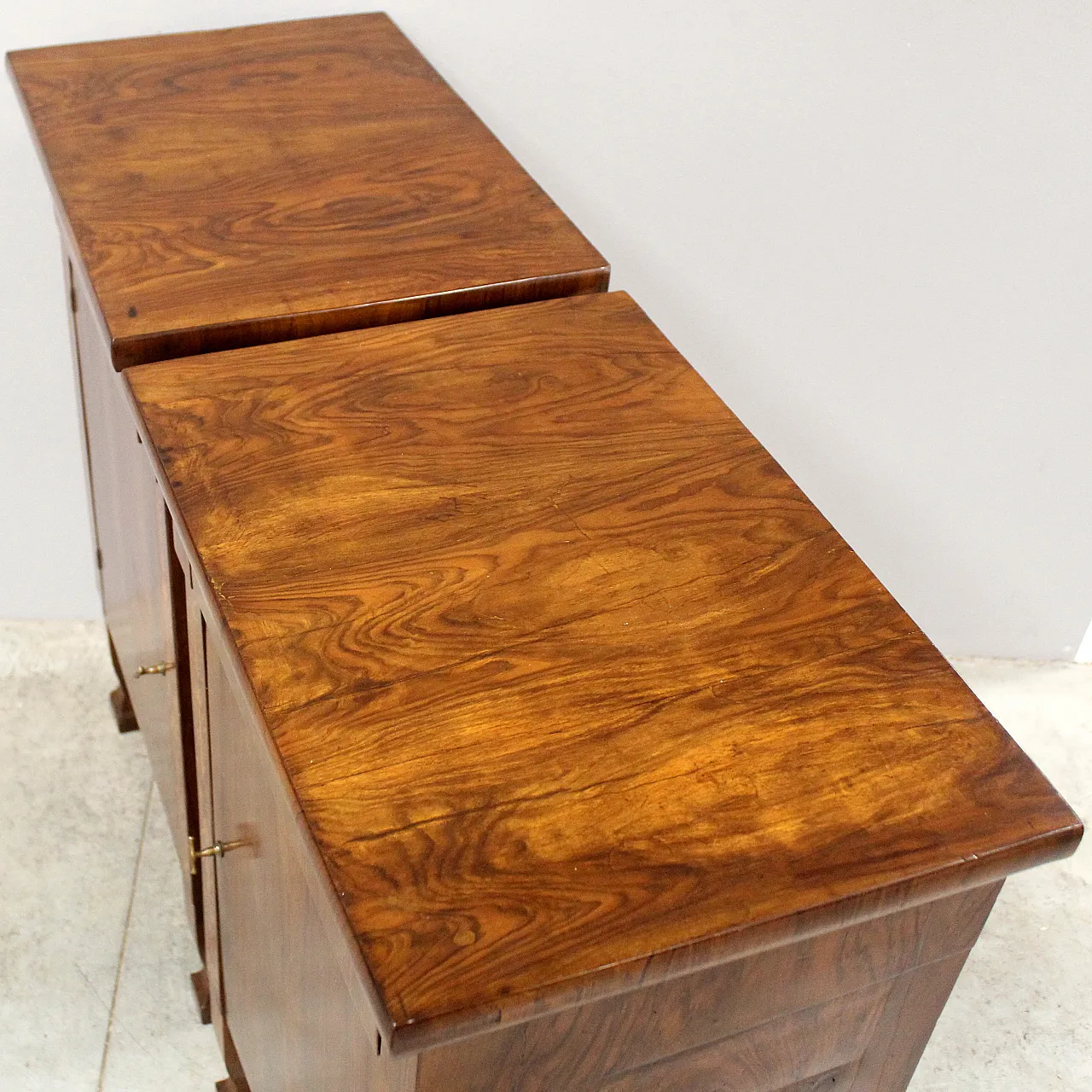 Pair of Empire walnut bedside tables, 19th century Italy 9