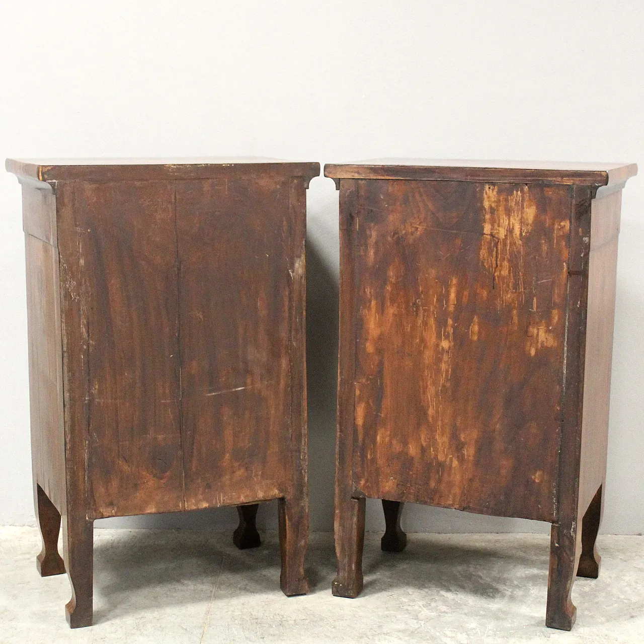 Pair of Empire walnut bedside tables, 19th century Italy 11