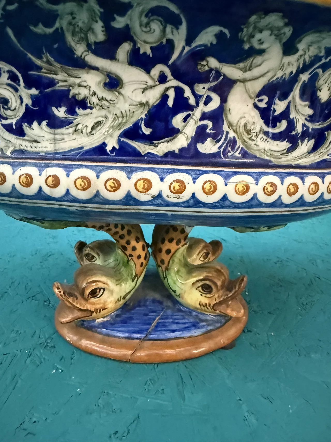 Pesaro majolica centerpiece, 19th century 2