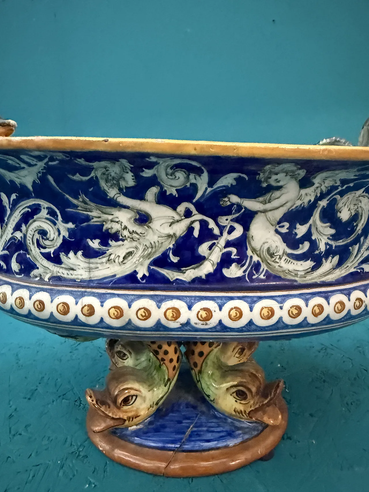 Pesaro majolica centerpiece, 19th century 3