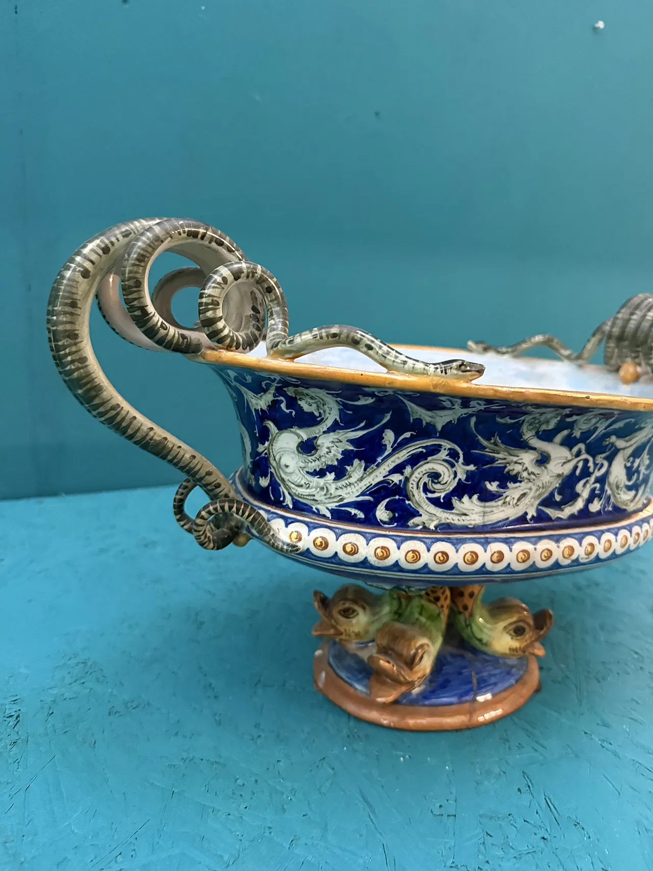 Pesaro majolica centerpiece, 19th century 4